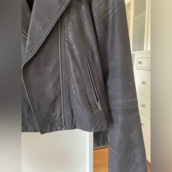 Madewell x Veda Motorcycle Leather Jacket - Picture 3 of 6